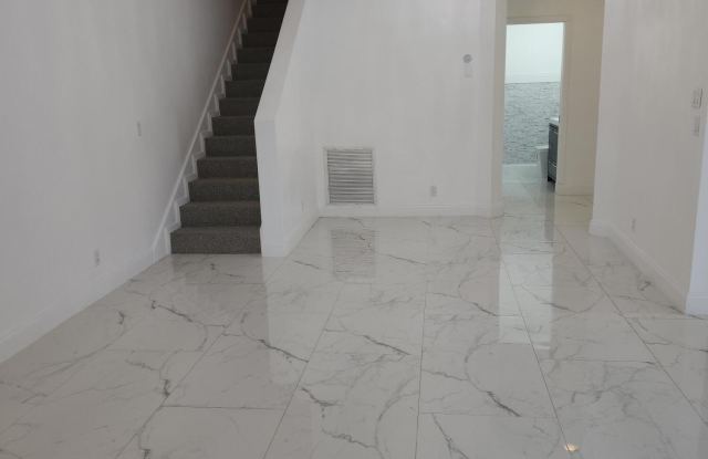 5524 Boynton Gardens Drive Gallery 4
