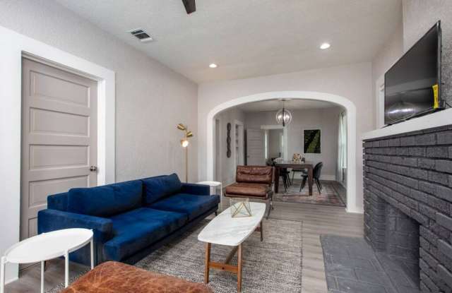 1108 Center St photos photos
