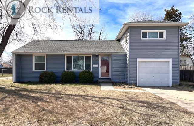 3 Bed 1 Bath Newly Renovated Gallery 1