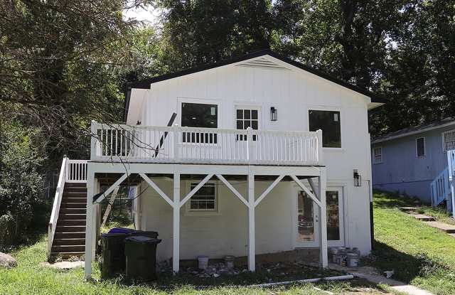 Great home in Chapel Hill! - 111 Creel Street, Chapel Hill, NC 27516