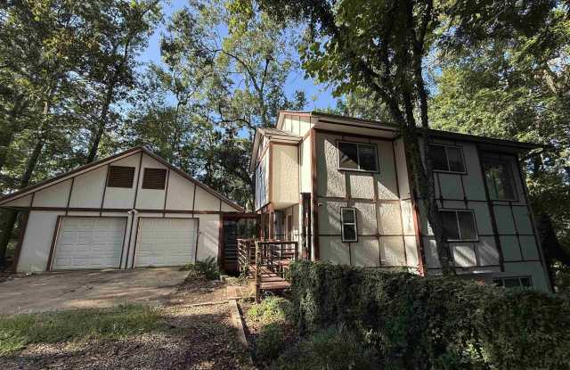 1828 S Magnolia Drive Gallery 2