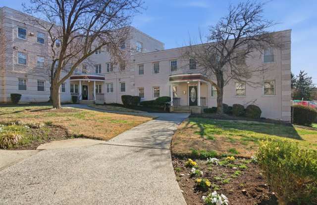 Congress Heights Three Bedroom W/Washer  Dryer In Unit! photos photos