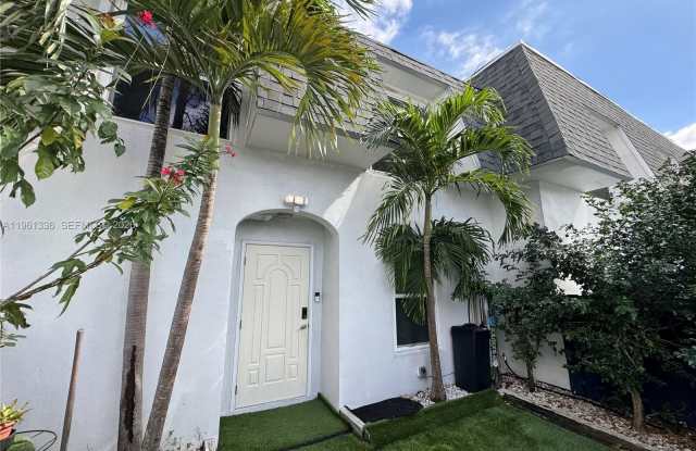 4028 SW 67th Ter photos photos