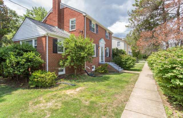 3120 ARLINGTON BOULEVARD Gallery 3