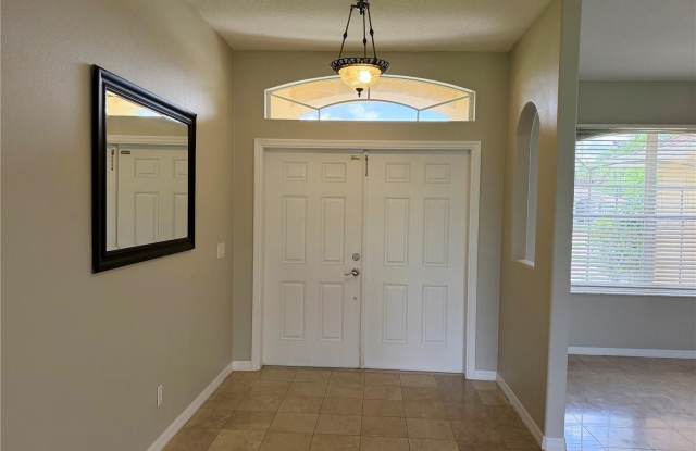 1204 S SAN MATEO Drive Gallery 3