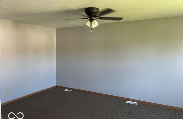 1086 Fairlane Court Gallery 4