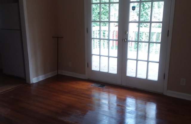 528 Pine Shadows Lane Gallery 2