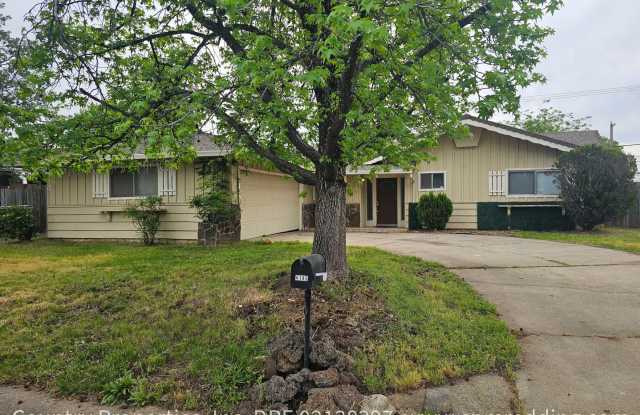 Spacious 3-Bedroom 2-Bathroom Home in Mary Lake Subdivision Available Now! photos photos