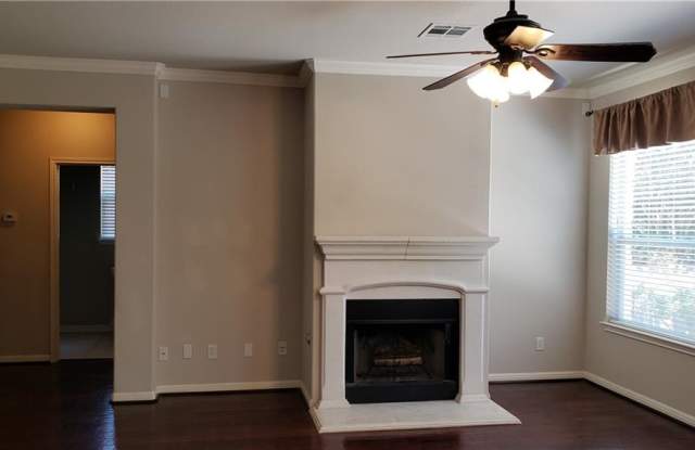 15605 INTERLACHEN DR Gallery 2