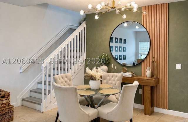 2541 SW 83rd Ter Gallery 2