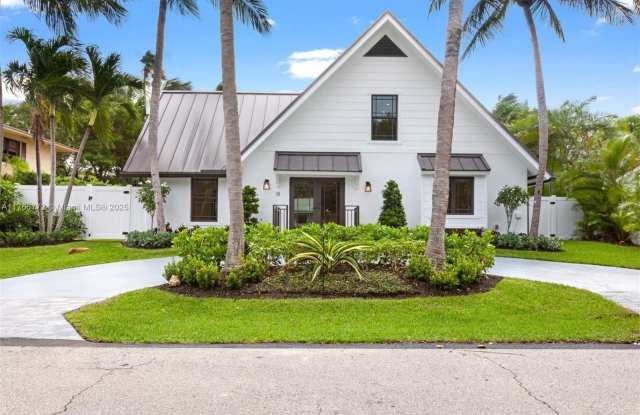18 Hersey Dr photos photos