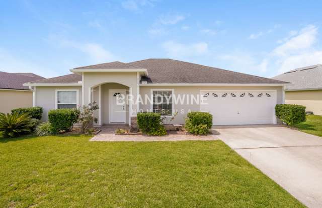 3159 Wavering Lane - 3159 Wavering Lane, Lakeside, FL 32068