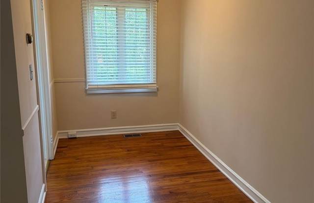 1818 Jameston Drive Gallery 4
