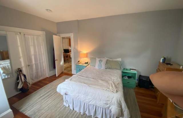 22 Joseph St. Gallery 2