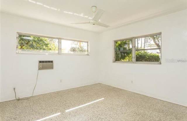 4219 BAYSHORE BOULEVARD NE Gallery 4