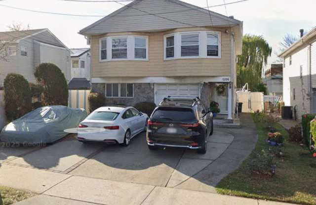 1206 Rockland Avenue photos photos