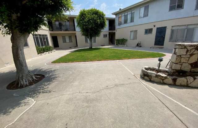 4423 Santa Rosalia Gallery 2