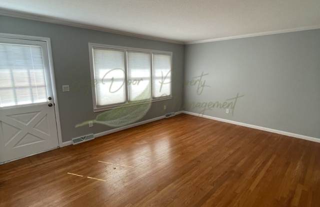 805 SW Lea Drive, Lee's Summit, MO Gallery 3