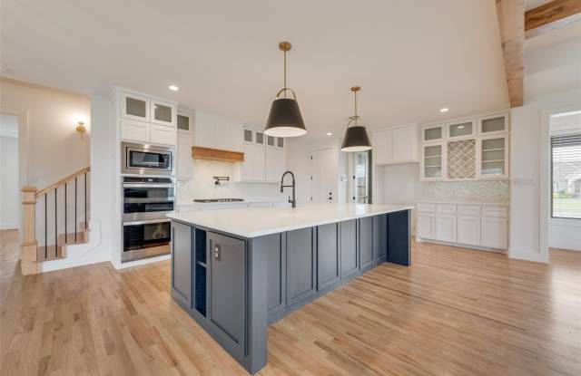 1001 Devoss Court Gallery 1