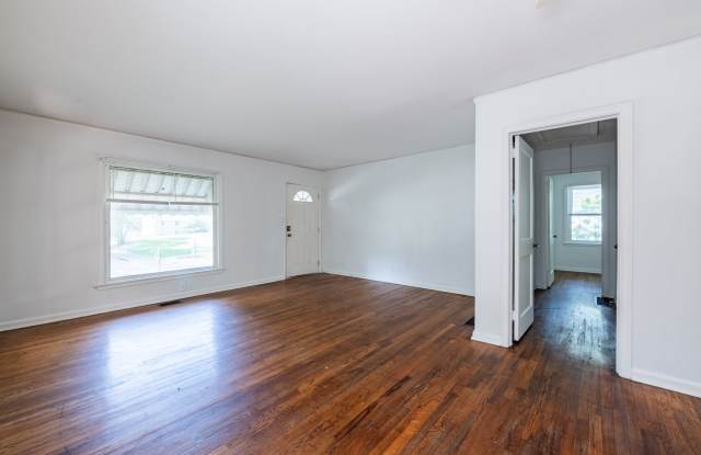 1555 Venetian Drive Southwest Gallery 3