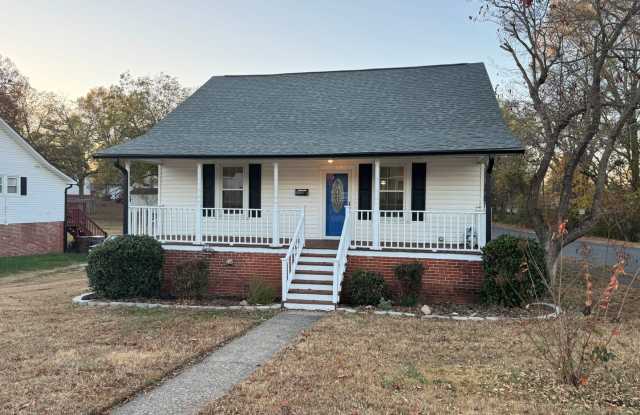 Fully remodeled, 2 bed 1 bath house, Walk to downtown Kannapolis! photos photos