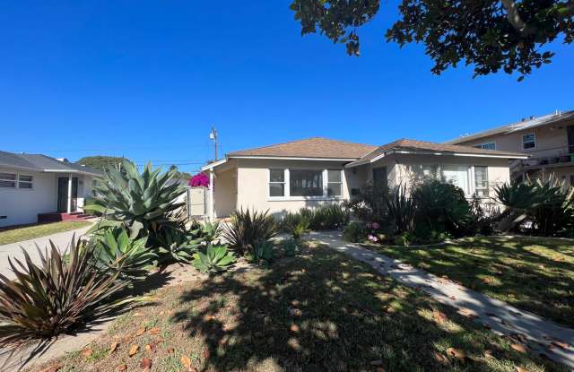 One Bedroom, Super Cute! Midtown duplex unit photos photos