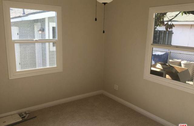 3727 SISKIYOU Street Gallery 3