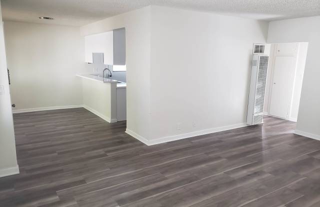 4932 Acacia St Gallery 2