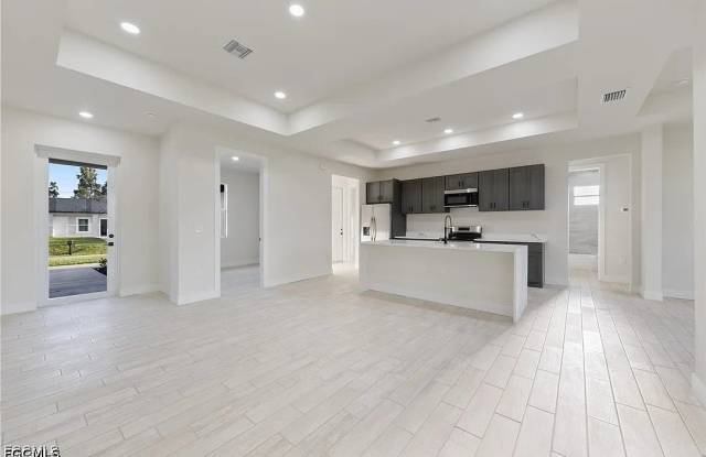 3008 23rd Street SW Gallery 2