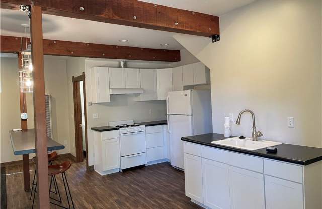 350 Ca-173 - 350 California 173, Lake Arrowhead, CA 92352