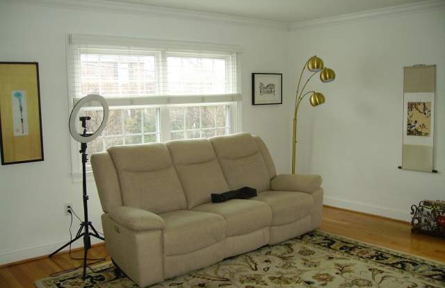 402 CLIFFORD AVENUE Gallery 4