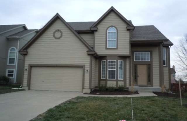 13229 Knox St - 13229 Knox Street, Overland Park, KS 66213