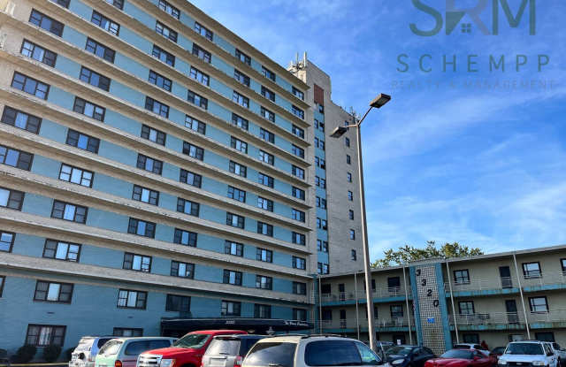 Updated 2BR/2BA on Bardstown Road with all utilities included now available! photos photos