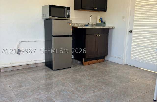10800 NW 22nd Ct Gallery 4