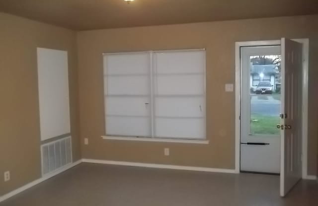 4251 Wild Oak Gallery 3