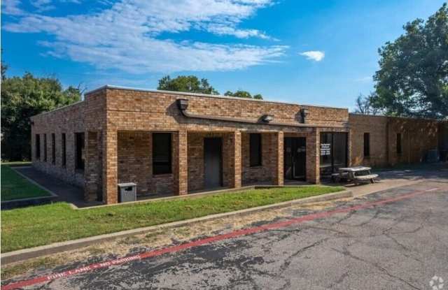 1300 N Anglin Street photos photos