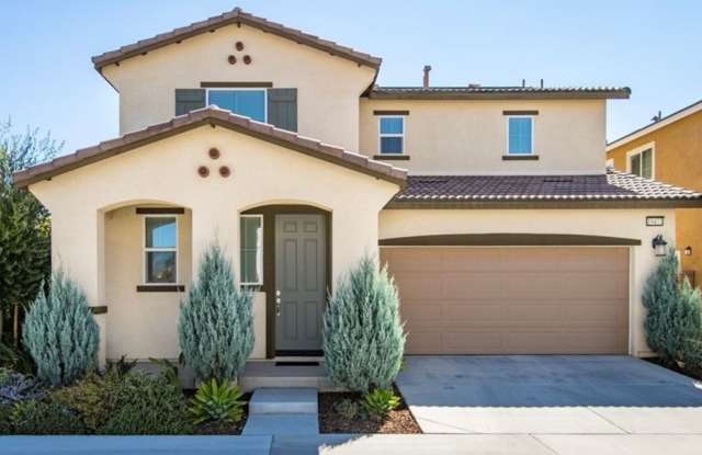 Beautiful 3-Bedroom, 2.5-Bathroom Home for Rent in Orangecrest photos photos