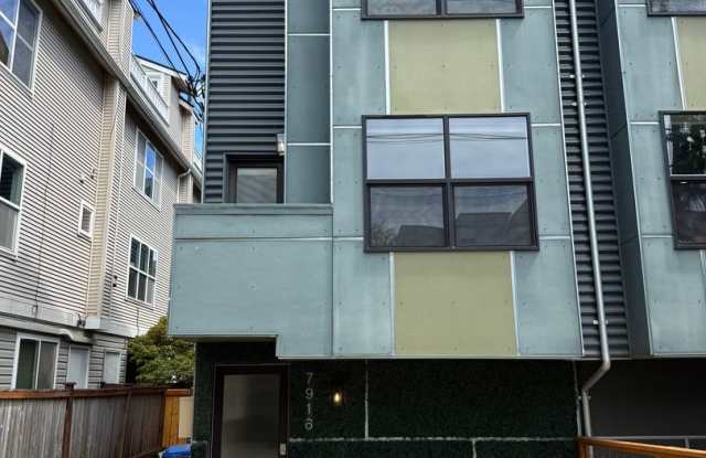 Modern Townhome Just One Block from Green Lake – 3 Bed, 2.25 Bath + Garage! photos photos