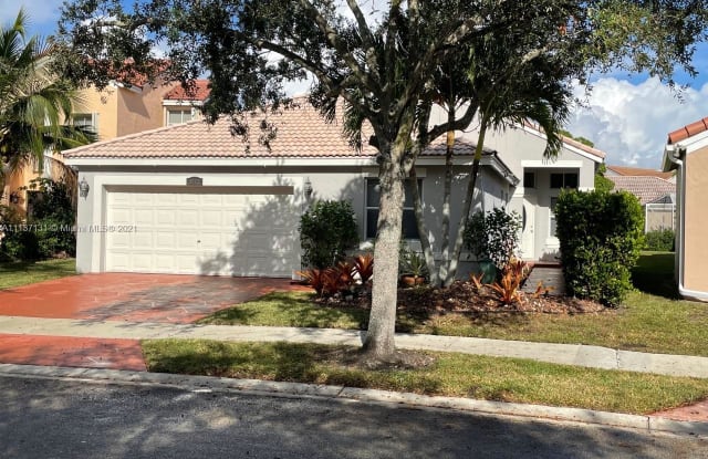 1012 N Savannah Falls Dr - 1012 Savannah Falls Dr, Weston, FL 33327