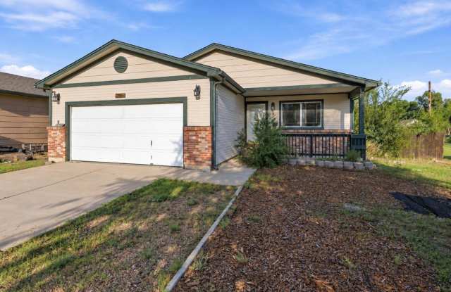 3 bedroom Ranch on Oversized lot in Fountain Valley Gallery 1