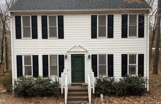 Charming 3 Bed Colonial in Woodcroft! photos photos