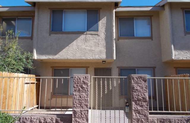 Charming Two-Story Townhome with 2 Bedrooms 2 Bathrooms photos photos Charming Two-Story Townhome with 2 Bedrooms 2 Bathrooms photos photos