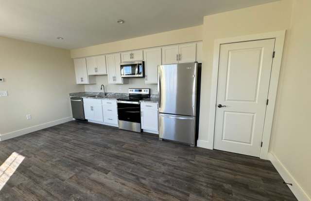 8 Main St photos photos