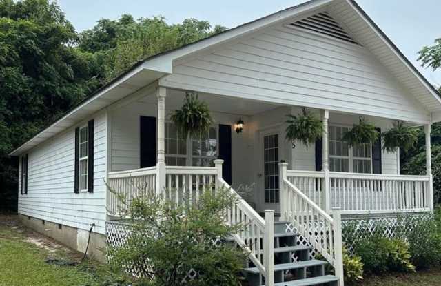 Downtown Southern Pines Charm | 2BR/2BA with Private Backyard photos photos