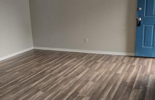 485 South Jefferson Street - A Gallery 4