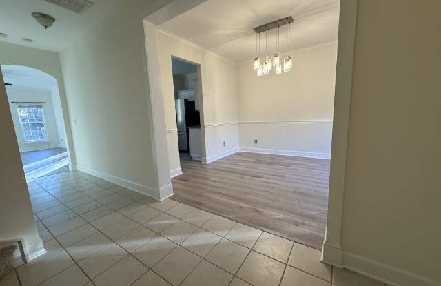 11915 Royal Castle Court Gallery 4
