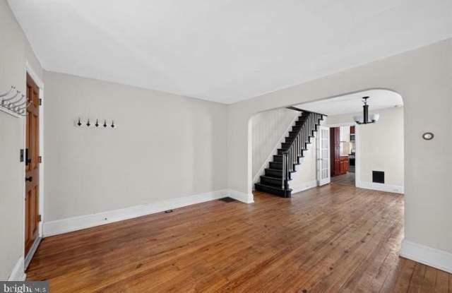 798 MADISON Street Gallery 4