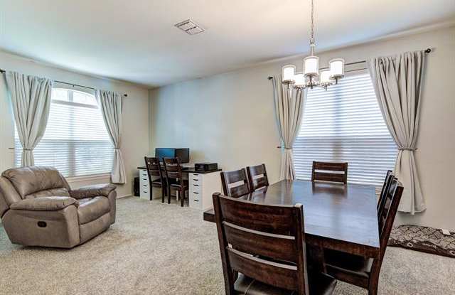 1836 White Pine Trail Gallery 3