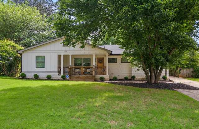 Furnished 3BR/3BA Decatur Home Near Emory Gallery 1