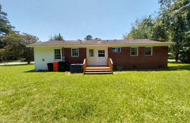 Charming Rental Home in Oxford Heights Subdivision Gallery 3